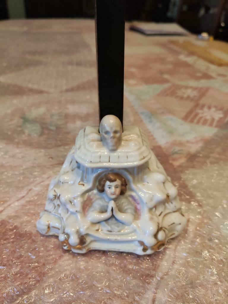 Calvaire Andenne socle Ange et tête de mort, Ophalen of Verzenden