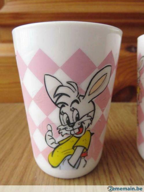 2 superbes petit mug tasse avec le lapin de quick en arcopal, Maison & Meubles, Cuisine | Vaisselle, Neuf, Tasse(s) et/ou soucoupe(s)
