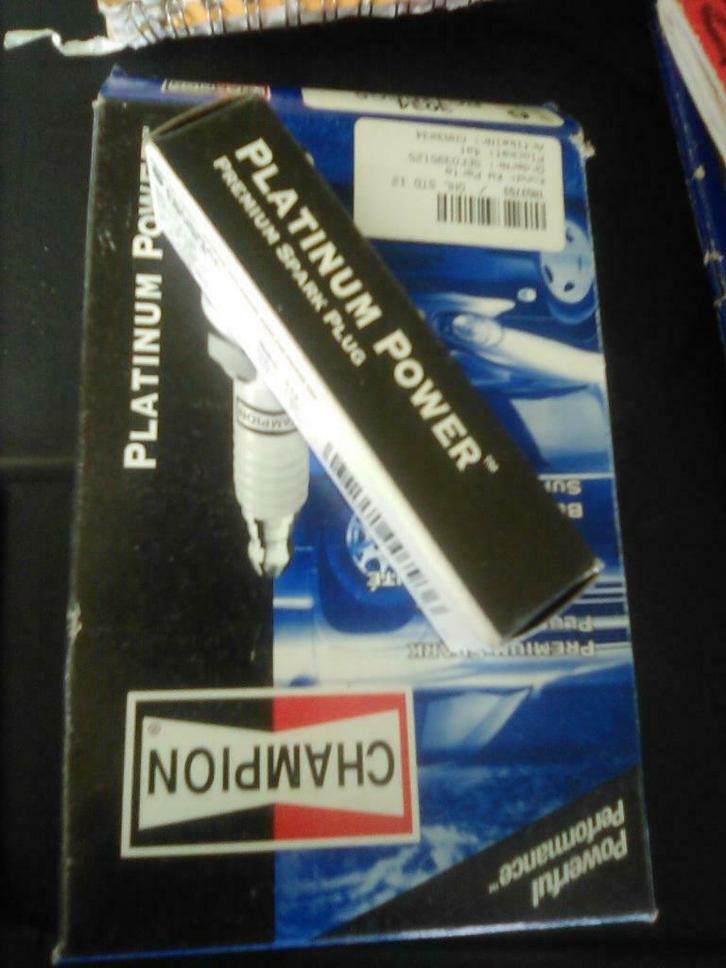 RC12PEC5 Champion bougies platinum, Auto-onderdelen, Motor en Toebehoren, Amerikaanse onderdelen, Chrysler, Dodge, Nieuw, Ophalen of Verzenden