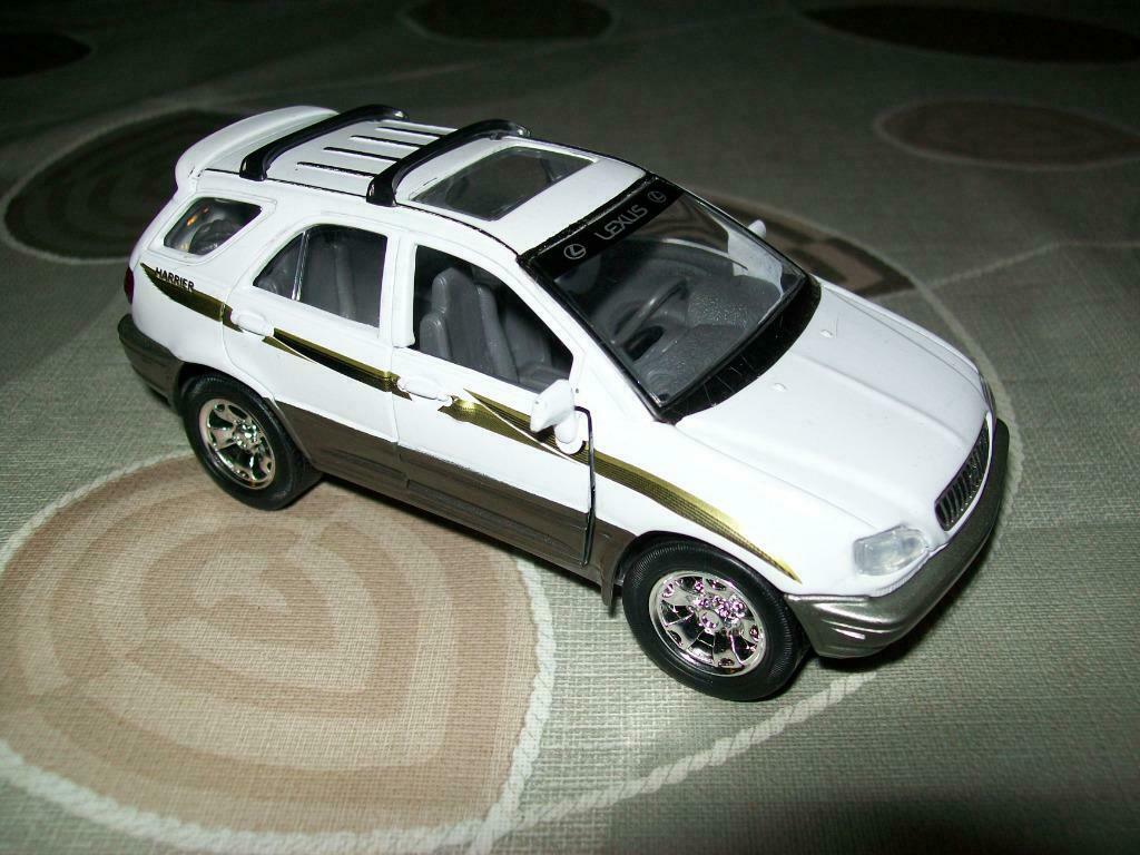 Lexus RX 300 Harrier Tins Toys schaal 1:38, Enlèvement ou Envoi, Neuf, Voitures