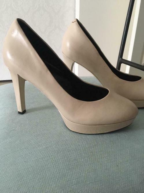 Crème leren pumps, Kleding | Dames, Schoenen, Nieuw, Pumps, Beige