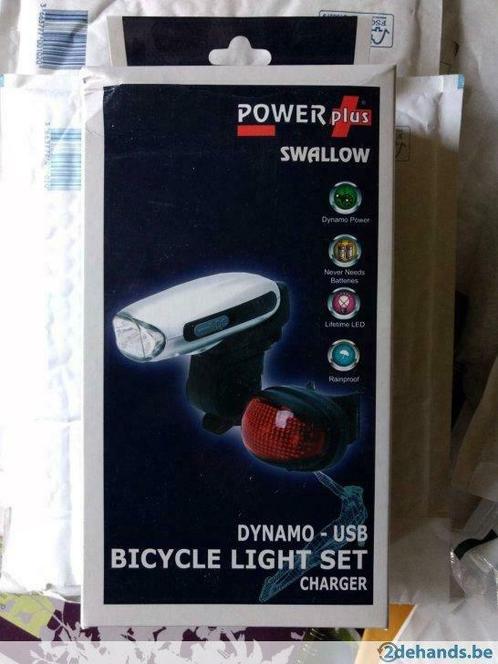 fietsverlichting voor & achter met dynamo en usb oplader, Fietsen en Brommers, Fietsaccessoires | Overige Fietsaccessoires, Nieuw