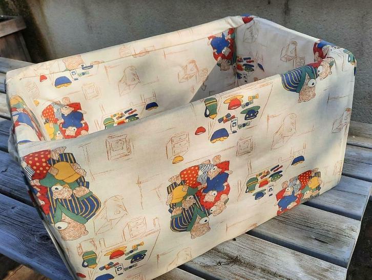 grote speelgoedkist (= gewatteerde fruitkist) in mooi dessin, Kinderen en Baby's, Speelgoed | Overig, Gebruikt, Jongen of Meisje