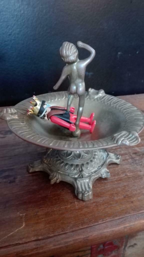 4)asbak naakte jongen zonder mondmasker, Antiek en Kunst, Curiosa en Brocante, Ophalen of Verzenden
