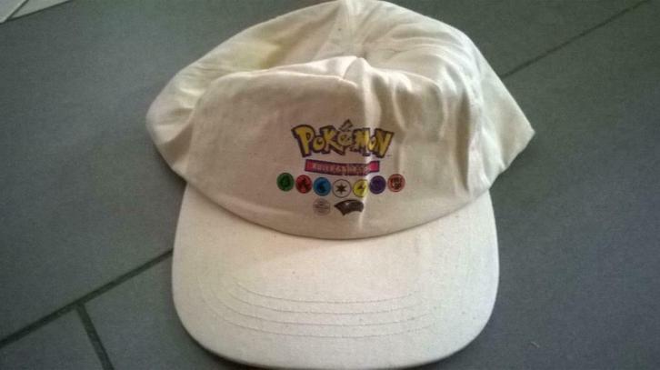 pokemon pet beige kleur, Kinderen en Baby's, Kinderkleding | Petten en Hoeden, Gebruikt, Jongen of Meisje, Pet, Ophalen of Verzenden