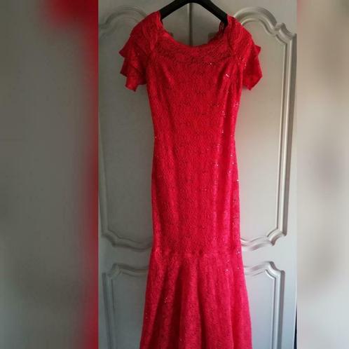 Robe soirée dentelle rouge T.M (, Vêtements | Femmes, Vêtements de mariage & Accessoires de mariage, Comme neuf, Rouge, Enlèvement ou Envoi