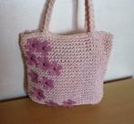 Lichtroze gehaakt handtasje met roze bloemen, Handtassen en Accessoires, Tassen | Damestassen, Ophalen of Verzenden, Nieuw, Roze