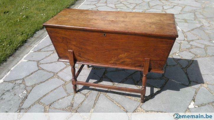 Ancien pétrin en bois fruitier du 19ième siècle, Antiek en Kunst, Antiek | Meubels | Kasten