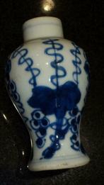 antiek Chinese porselein miniatuur vaas voor wierookoffer