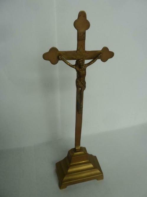 Koperen kruisbeeld, Antiek en Kunst, Antiek | Religieuze voorwerpen, Ophalen of Verzenden