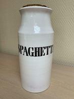 Spot de spaghettis et cornichons, Comme neuf