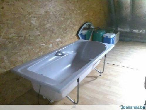 bad in polyester en afgewerkt met grijsacryl, Huis en Inrichting, Badkamer | Badkamermeubels, Gebruikt, Overige typen, Minder dan 100 cm