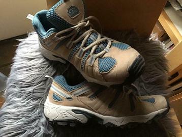 Chaussures de sport a lacets 41 beige et turquoise