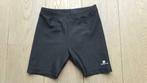 Korte zwarte sportbroek / turnbroek maat 128 ZGAN, Kinderen en Baby's, Ophalen of Verzenden