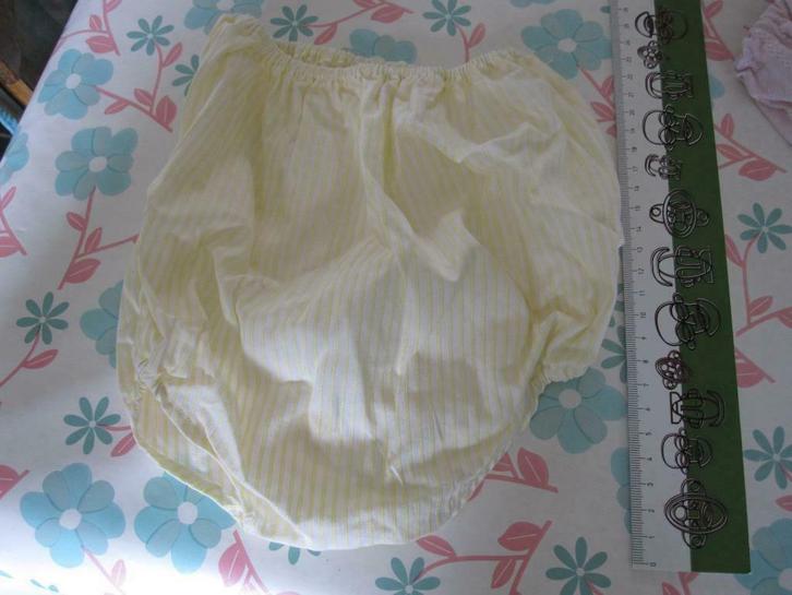 Retro overbroekjes luier geel en roos, Kinderen en Baby's, Badjes en Verzorging, Gebruikt, Overige typen, Ophalen of Verzenden