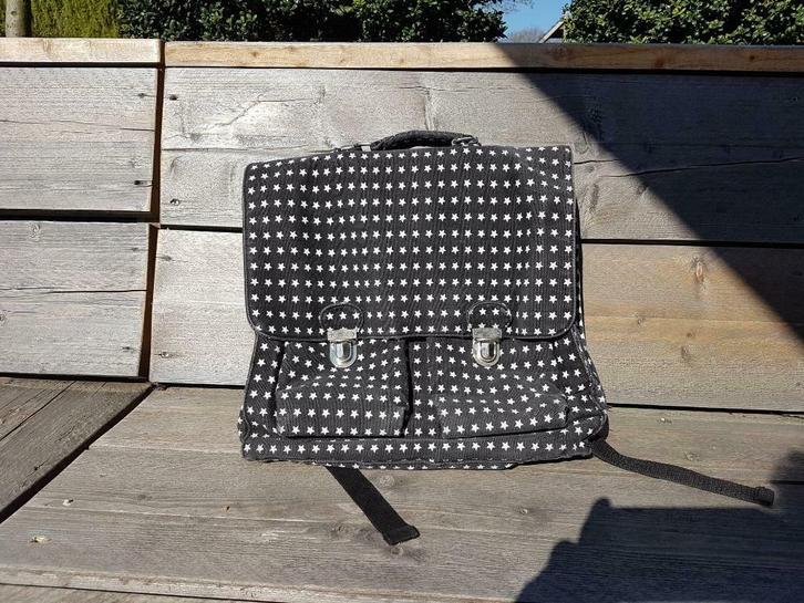 Boekentas L (lagere school), Handtassen en Accessoires, Tassen | Schooltassen, Gebruikt, Aktetas of Boekentas, Zwart, Ophalen