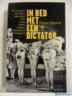 in bed met een dictator, Boeken, Nieuw, Ophalen of Verzenden