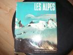 Livre "Les Alpes", Comme neuf, Enlèvement ou Envoi