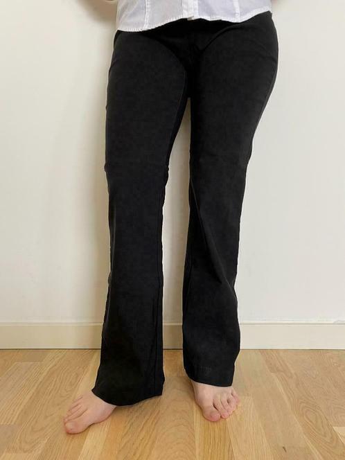 Zwarte flared broek maat 40 (F) / 38 (EU) merk Pimkie, Kleding | Dames, Broeken en Pantalons, Gedragen, Maat 38/40 (M), Zwart