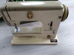 Machine à coudre Bernina 700