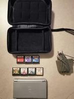 Nintendo DS Lite avec 7 jeux et accessoires