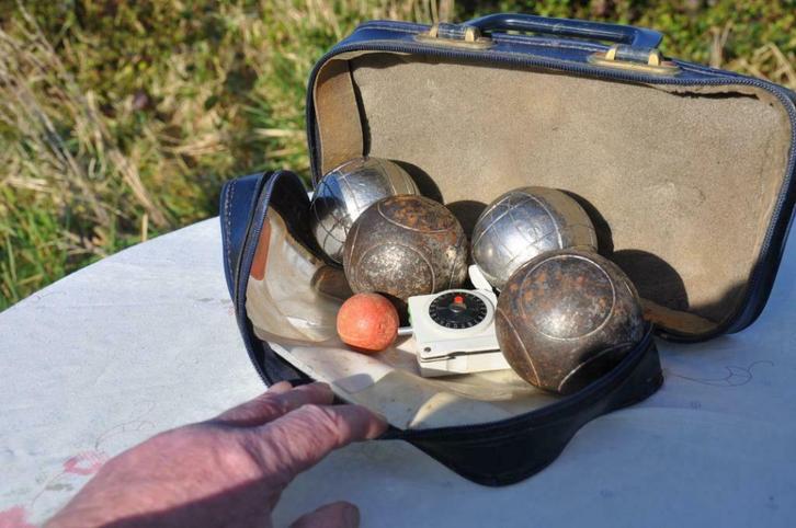 §  4 boules de pétanque + accessoires, Antiek en Kunst, Antiek | Speelgoed, Ophalen of Verzenden