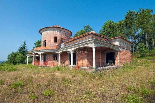 Vrijstaande villa in aanbouw op mooi en goed gelegen perceel, Immo, Buitenland, Portugal, Woonhuis, Landelijk