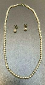 Collier et boucles d'oreilles en or blanc et perles, Bijoux, Sacs & Beauté, Colliers, Comme neuf, Autres matériaux, Enlèvement ou Envoi