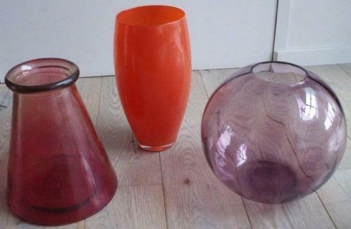 Au choix Vase en verre (mauve/orange/fushia) Excellent etat, Maison & Meubles, Accessoires pour la Maison | Vases, Utilisé, Orange