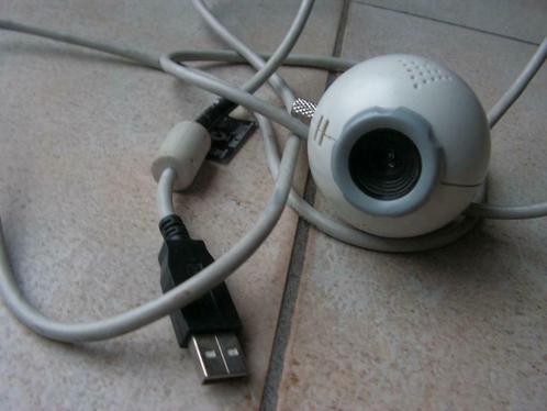 Webcam USB rapide Logitech Vintage, Informatique & Logiciels, Webcams, Utilisé, Filaire, Enlèvement ou Envoi