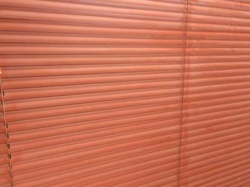 2 groot oranjebruin jaloezie 2.27M breed luxaflex oranje 25m, Huis en Inrichting, Ophalen of Verzenden, Gebruikt