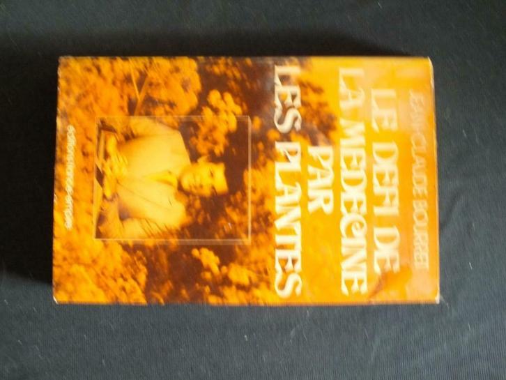 LE DEFI DE LA MEDECINE PAR LES PLANTES, Livres, Essais, Chroniques & Interviews, Utilisé, Un auteur, Enlèvement ou Envoi