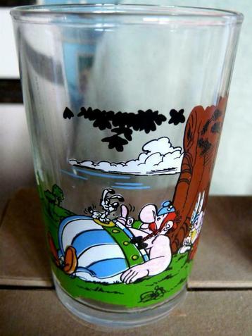 Gladys Verbeteren Oogverblindend ② 6 leuke glazen met stripfiguren : Asterix, Smurfen, Babar — Glas en  Drinkglazen — 2dehands