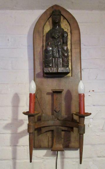 Applique murale avec statue de Vierge à l'Enfant beschikbaar voor biedingen