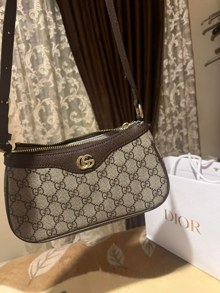 Gucci handtas, Handtassen en Accessoires, Tassen | Schoudertassen, Overige merken, Verzenden, Beige, Zo goed als nieuw