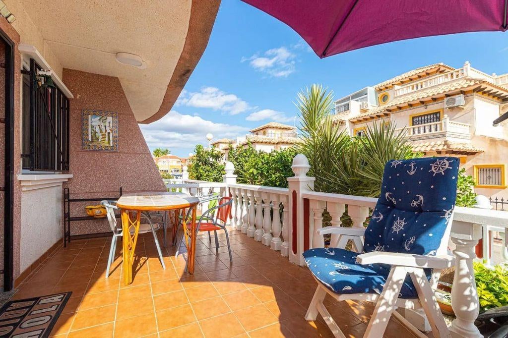 Maison d'angle méditerranéenne à Cabo Roig., Immo, Maison d'habitation, Lomas de Cabo Roig., 86 m², 3 pièces