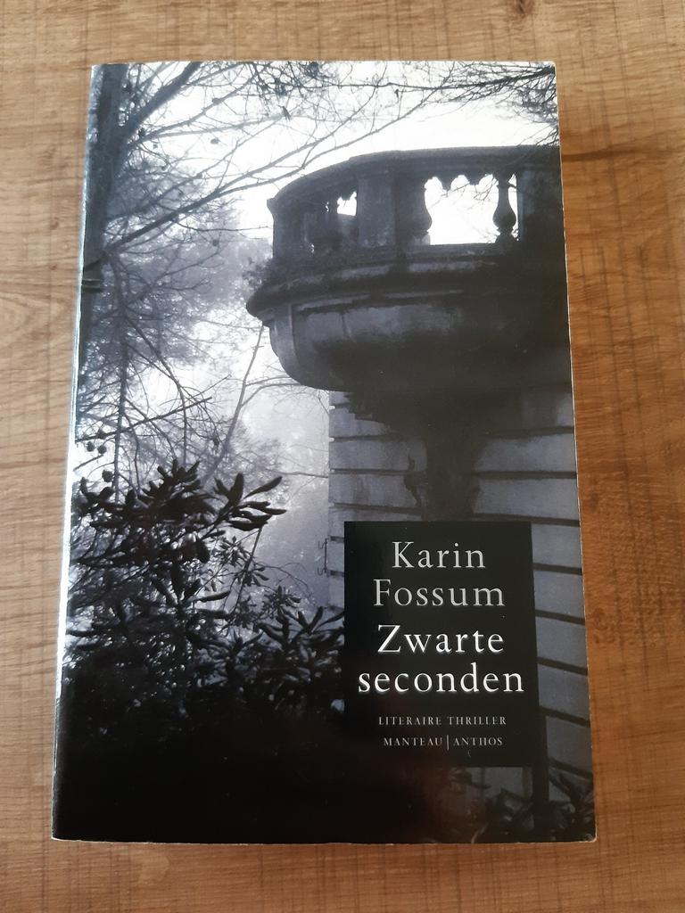 Karin fossum zwarte seconden, Boeken, Ophalen of Verzenden, Gelezen, Karin Fossum