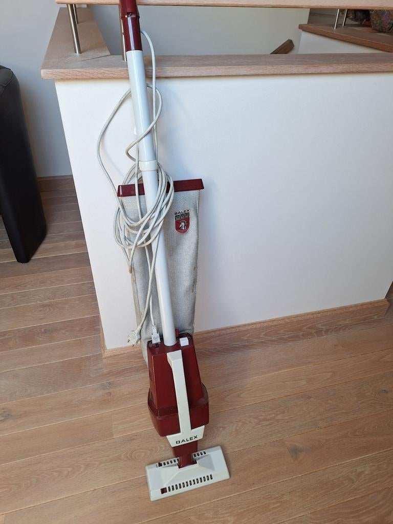 Aspirateur Balex 1975, Enlèvement
