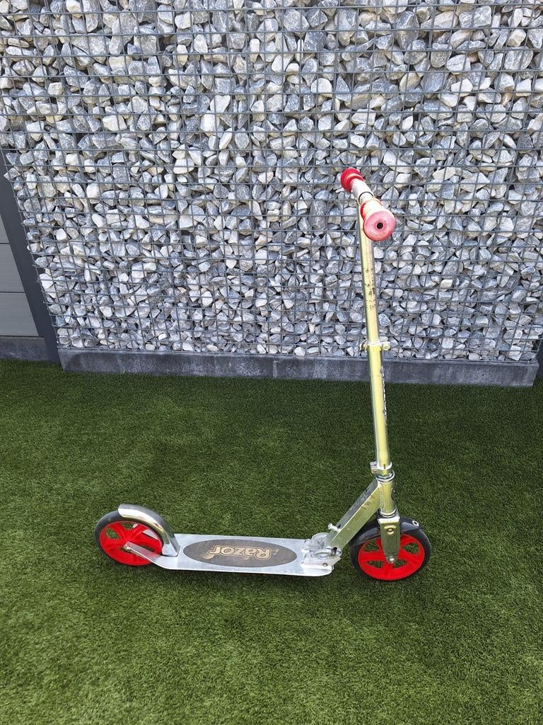 Razor A4 step (manueel), Fietsen en Brommers, Steps, Ophalen of Verzenden, Zo goed als nieuw