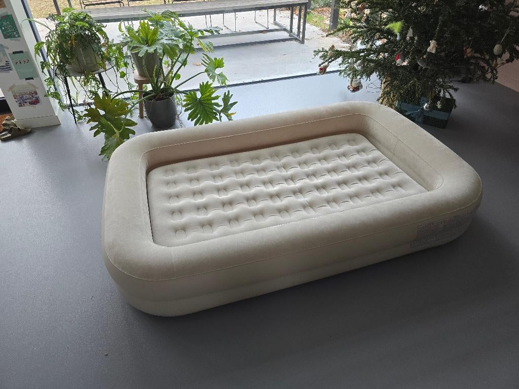 Matras kind Intex, Caravans en Kamperen, Luchtbedden, Ophalen, Zo goed als nieuw, 1-persoons