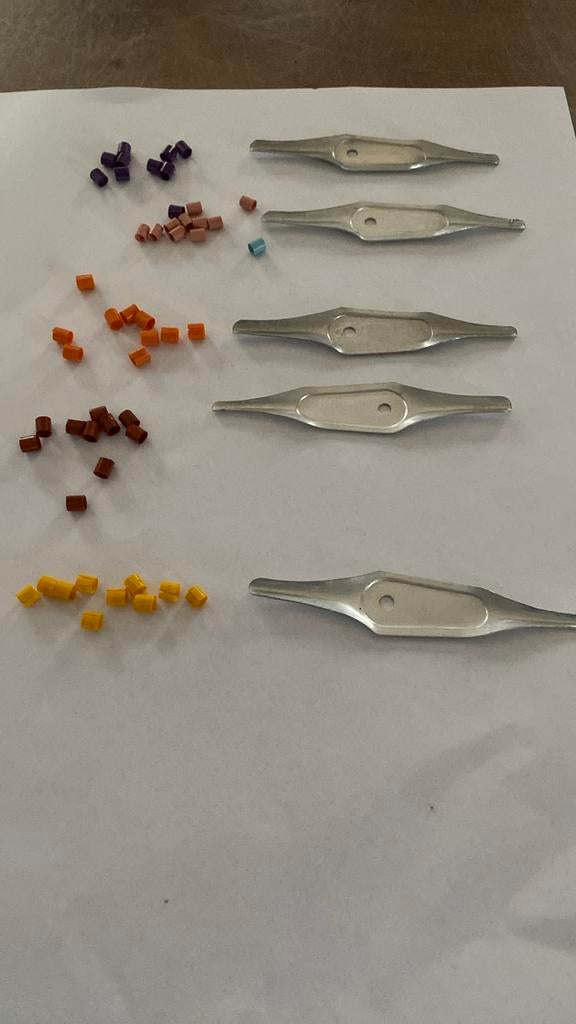 Kanarie plastiek 10ringetjes die open gaan met 1 lepeltje 4€, Dieren en Toebehoren, Meerdere dieren