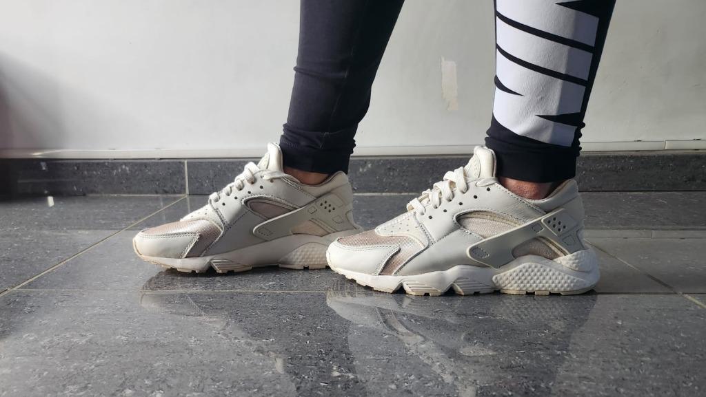 Nike Huarache, Enlèvement ou Envoi, Comme neuf, Chaussures