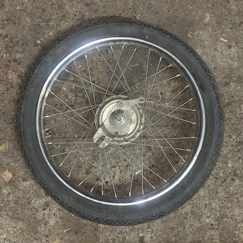 roue avec piaggio bravo, Vélos & Vélomoteurs, Enlèvement ou Envoi