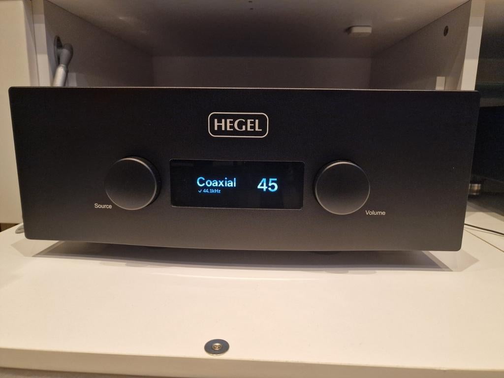 Hegel H590 in nieuwstaat + 1,5j winkelgarantie, Audio, Tv en Foto, Ophalen
