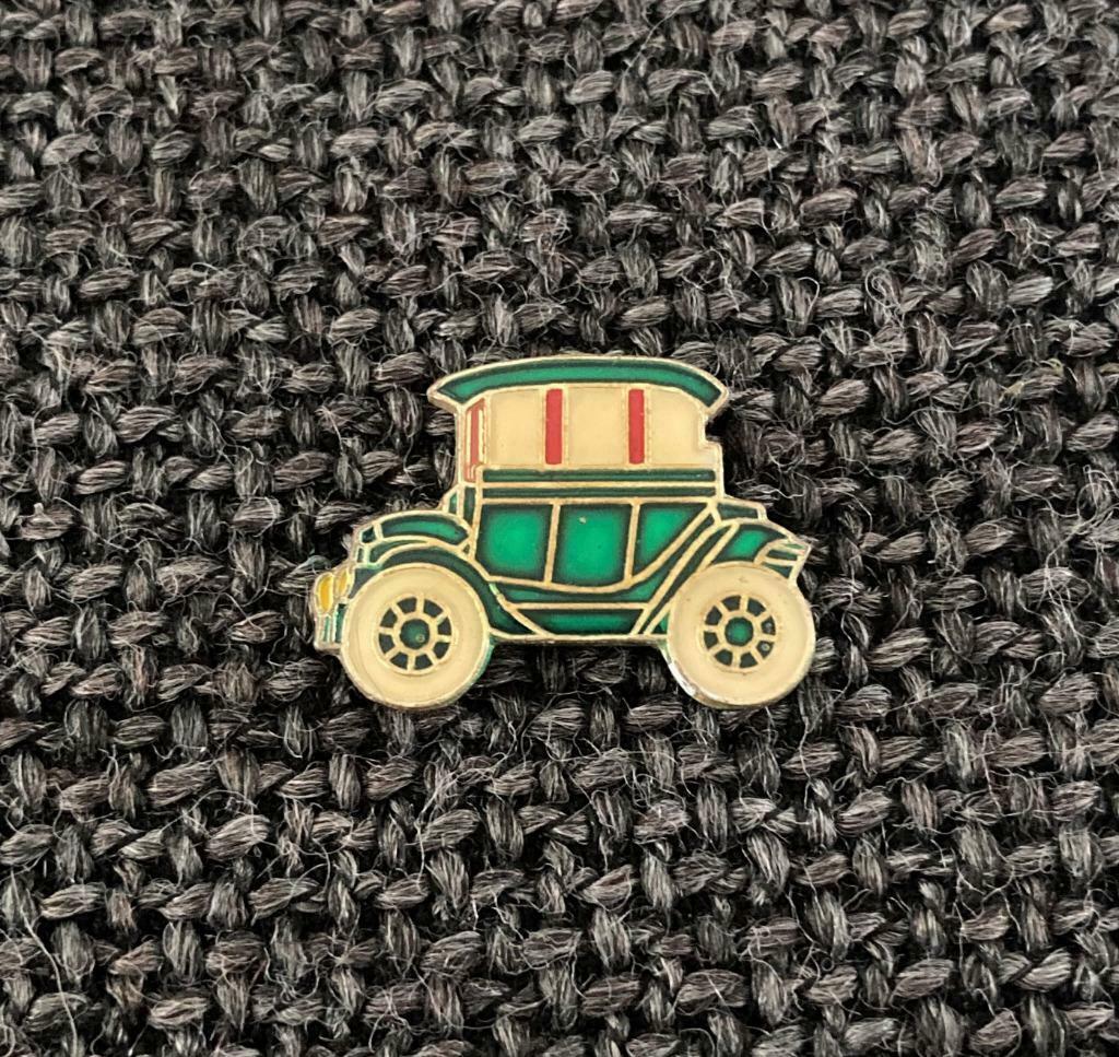 PIN - OLDTIMER - AUTO - CAR - VOITURE, Envoi, Utilisé, Transport, Insigne ou Pin's