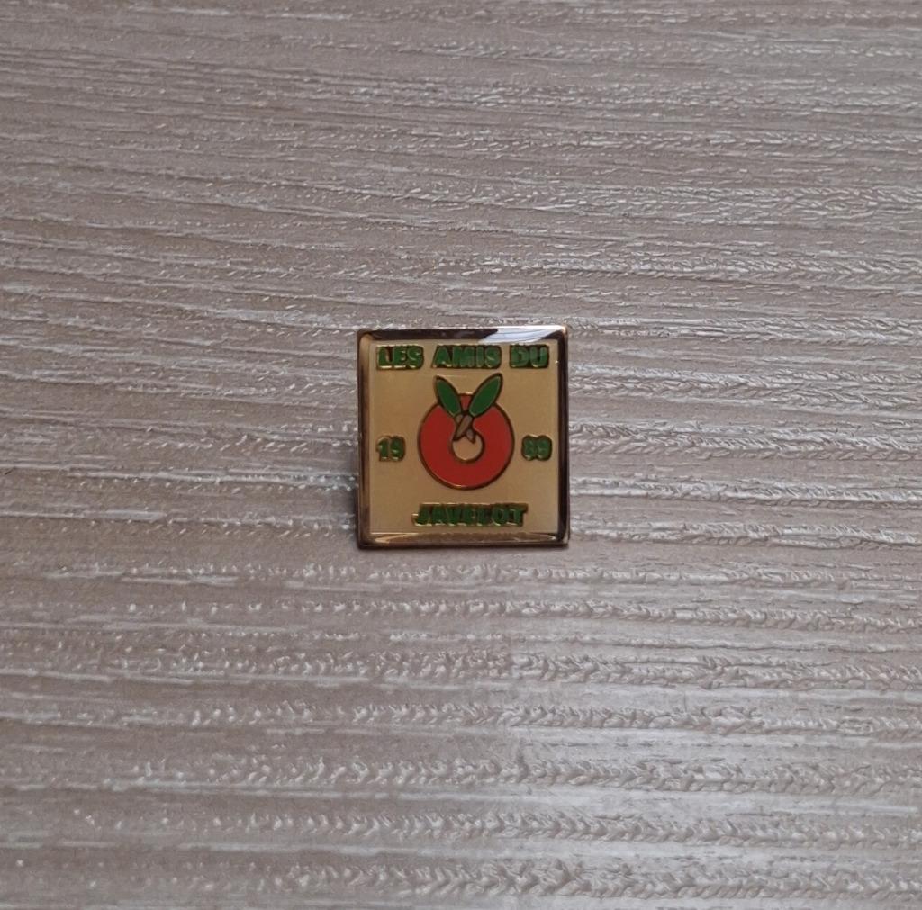 PIN - TIR SUR CIBLE - SCHIETEN - BULLSEYE-SCHIETEN - JAVELOT, Verzenden, Gebruikt, Sport, Speldje of Pin