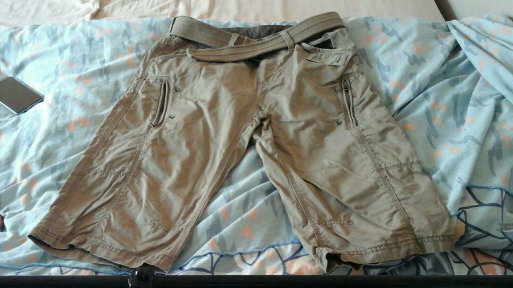 Bermuda homme, Enlèvement, Porté, Beige