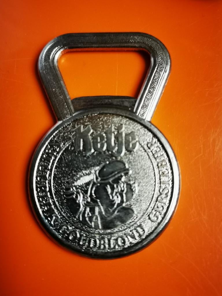 Ketje flessentrekker goudblond gerstenbier, Ophalen of Verzenden, Zo goed als nieuw, Flesopener, Overige merken