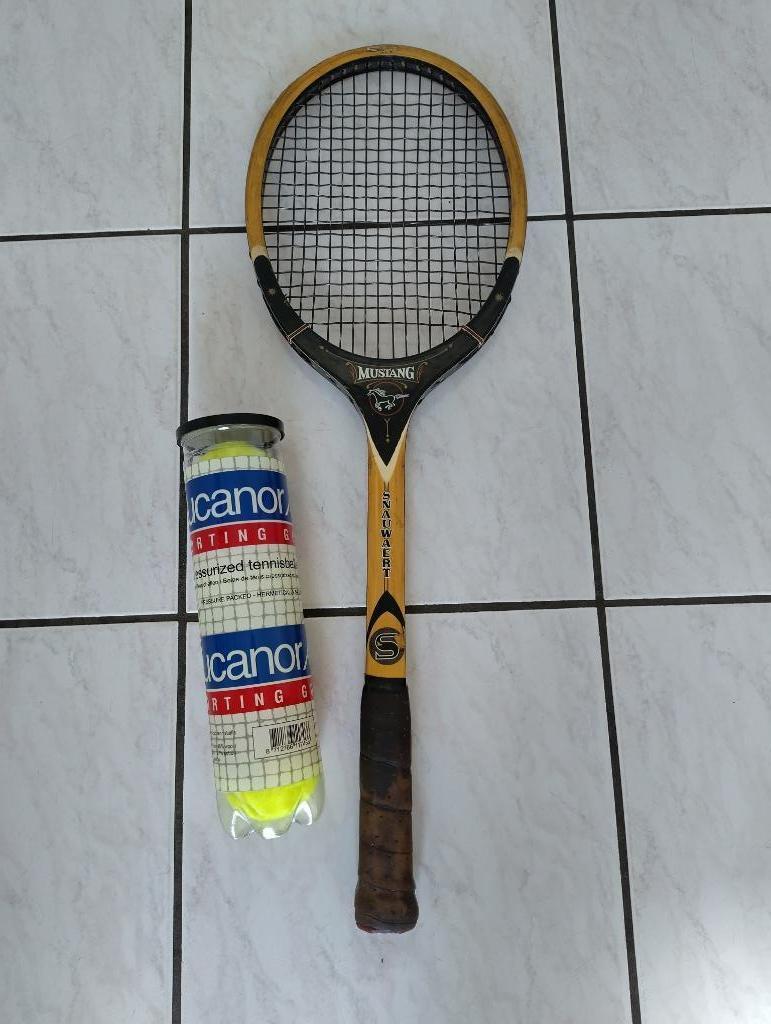 Raquette de tennis avec balles de tennis, Sports & Fitness, Tennis, Autres marques, Enlèvement ou Envoi, Raquette, L5