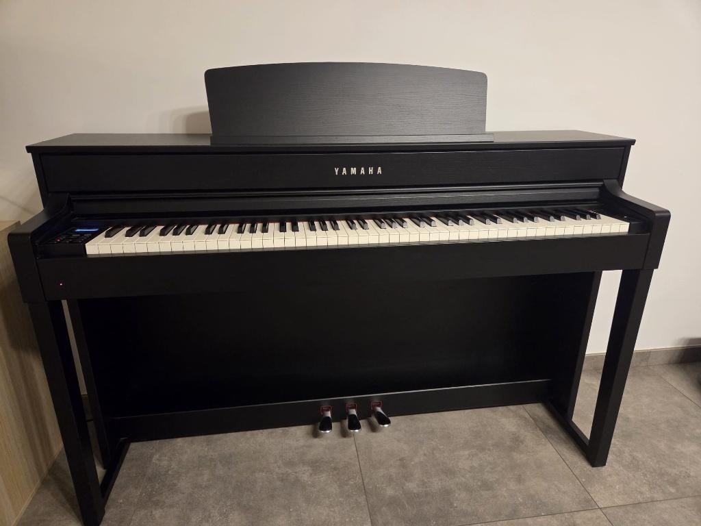 Yamaha Clavinova CLP545, in nieuwstaat, Ophalen, Zwart, Digitaal, Zo goed als nieuw